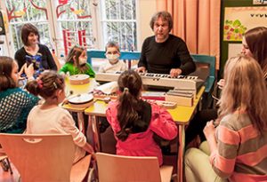 mimi macht Musik im Dr. von Haunscherschen Kinderspital: Musikgruppe